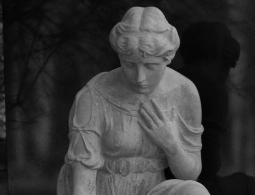 Magdeburg – Skulptur auf dem Westfriedhof